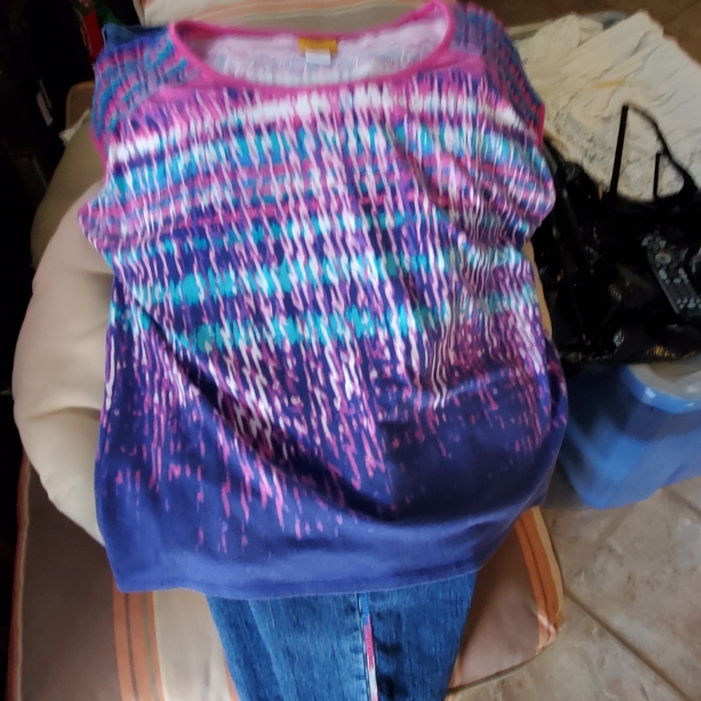 Capri jeans and shirt